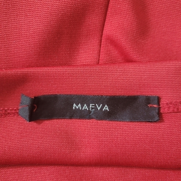 Maeva Red Stretchy Knee Length Skirt - Picture 8 of 10